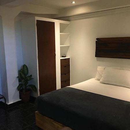 Cinco Hotel B&B Сан Салвадор Екстериор снимка