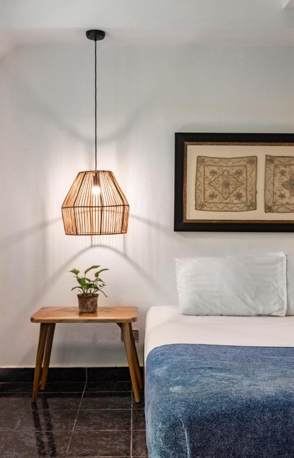Cinco Hotel B&B Сан Салвадор Екстериор снимка