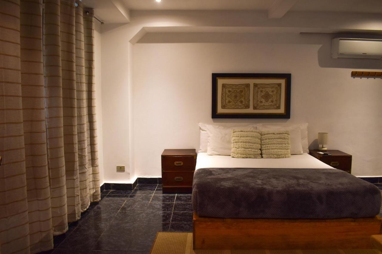 Cinco Hotel B&B Сан Салвадор Екстериор снимка