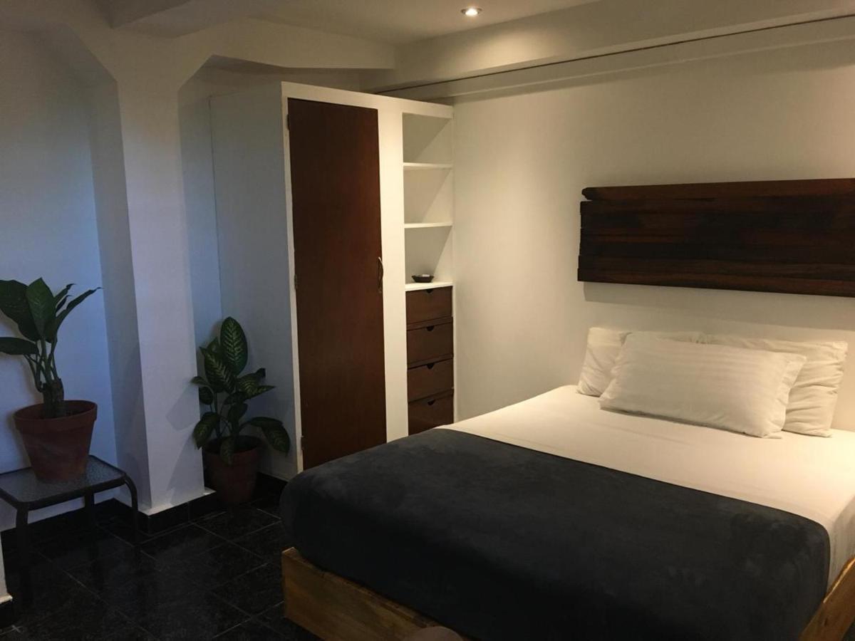 Cinco Hotel B&B Сан Салвадор Екстериор снимка